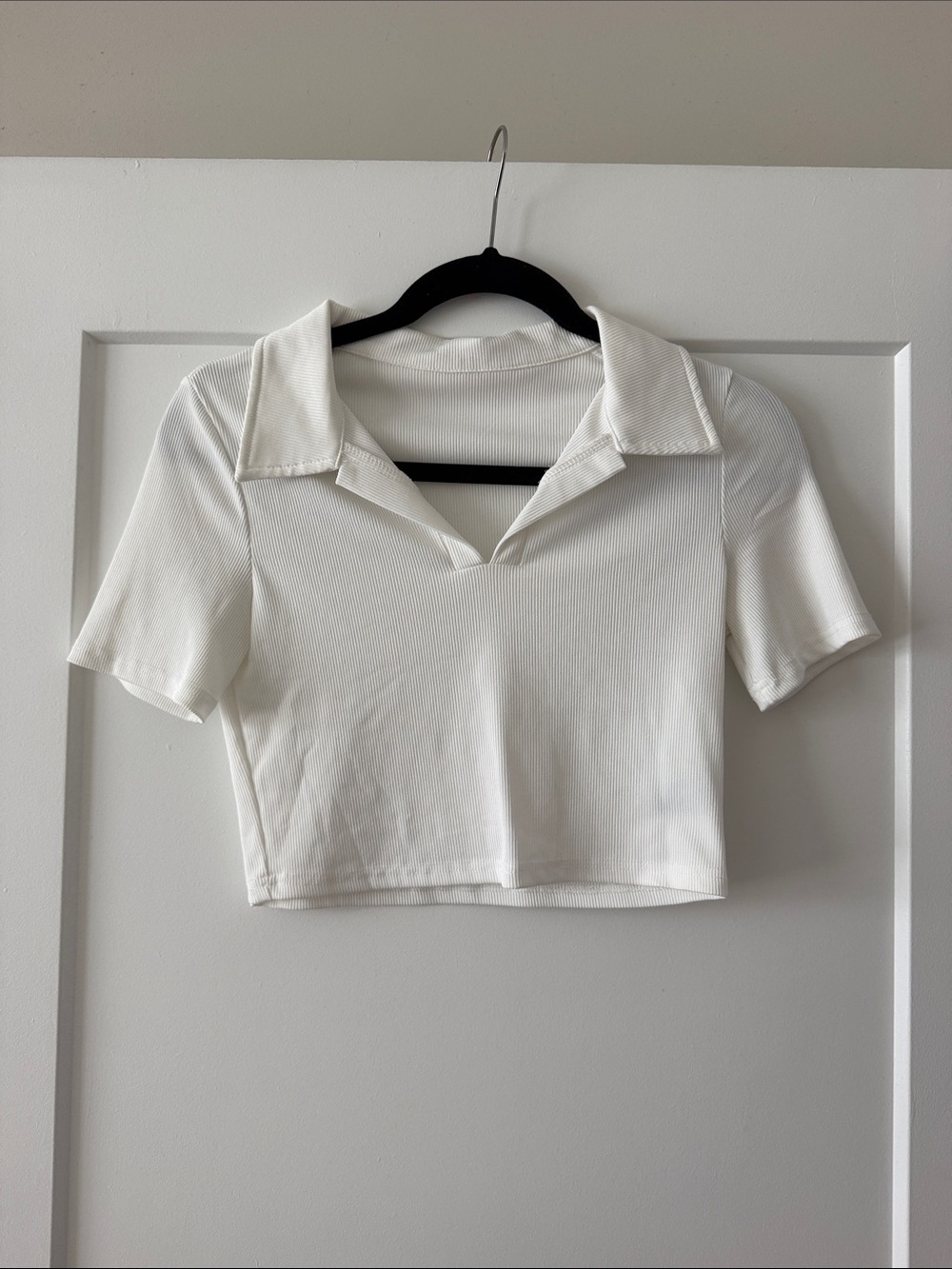 SHEIN White Ribbed Cropped Polo Tee
